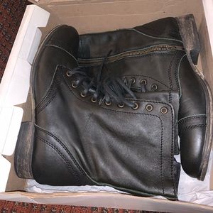 Steve Madden Black Tripp’s Boots